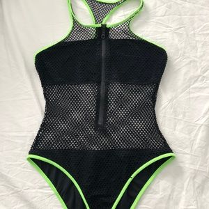 Melissa Odabash 1-piece suit(same as Kylie Jenner)